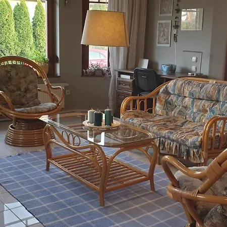 Villa Cuckoo Nest - Kakukfeszek *